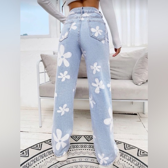 Floral Light Blue Jeans - Picture 2 of 3